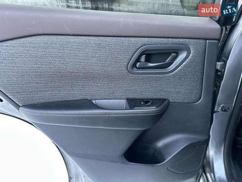 Позашляховик / Кросовер Nissan Rogue 2021 в Львові