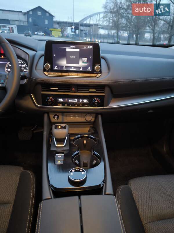 Внедорожник / Кроссовер Nissan Rogue 2025 в Киеве