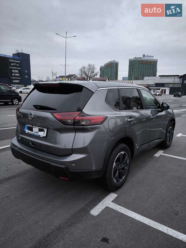 Внедорожник / Кроссовер Nissan Rogue 2025 в Киеве