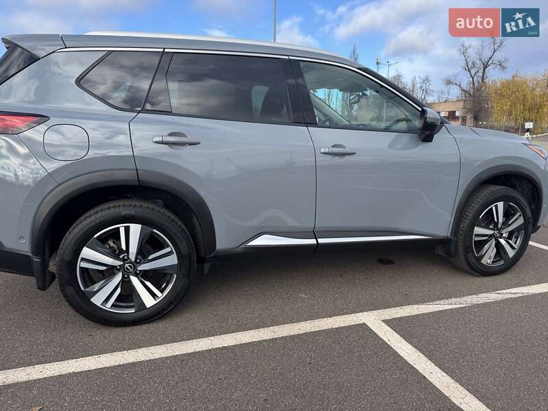 Позашляховик / Кросовер Nissan Rogue 2023 в Кривому Розі