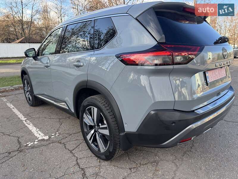 Позашляховик / Кросовер Nissan Rogue 2023 в Кривому Розі