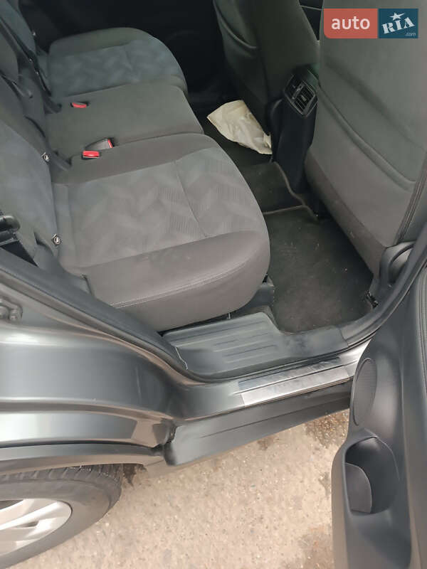 Позашляховик / Кросовер Nissan Rogue 2016 в Лубнах