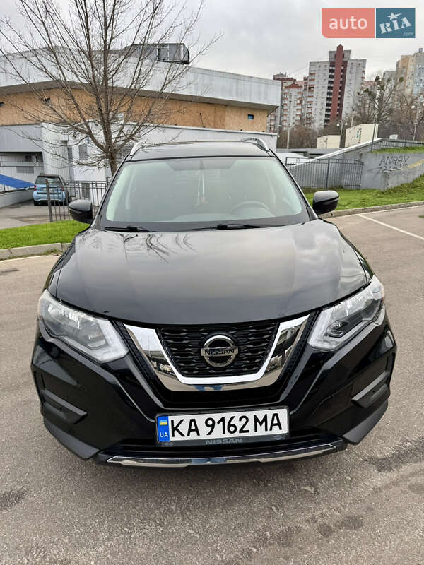 Позашляховик / Кросовер Nissan Rogue 2018 в Києві