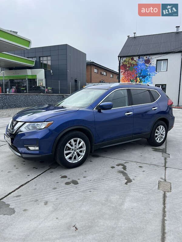 Внедорожник / Кроссовер Nissan Rogue 2017 в Белой Церкви