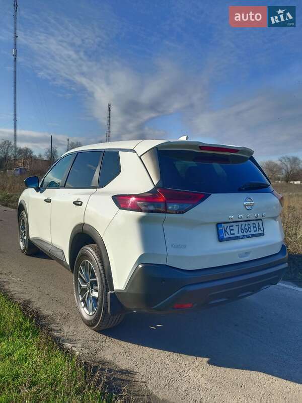 Внедорожник / Кроссовер Nissan Rogue 2021 в Днепре