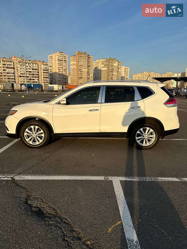 Внедорожник / Кроссовер Nissan Rogue 2015 в Киеве