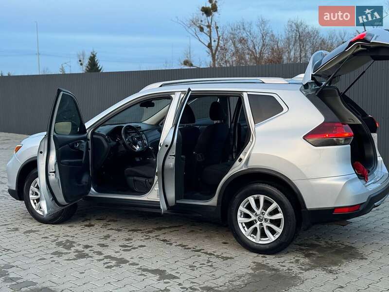 Внедорожник / Кроссовер Nissan Rogue 2019 в Хмельницком