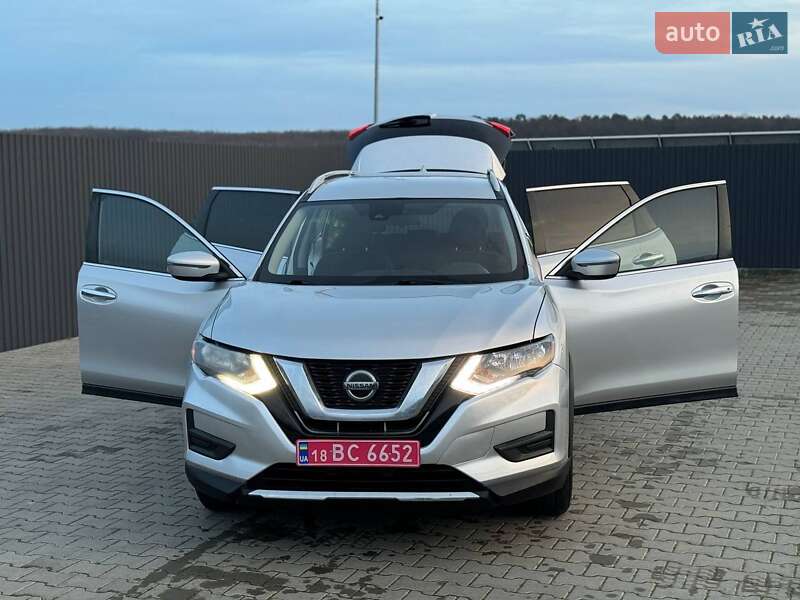 Внедорожник / Кроссовер Nissan Rogue 2019 в Хмельницком