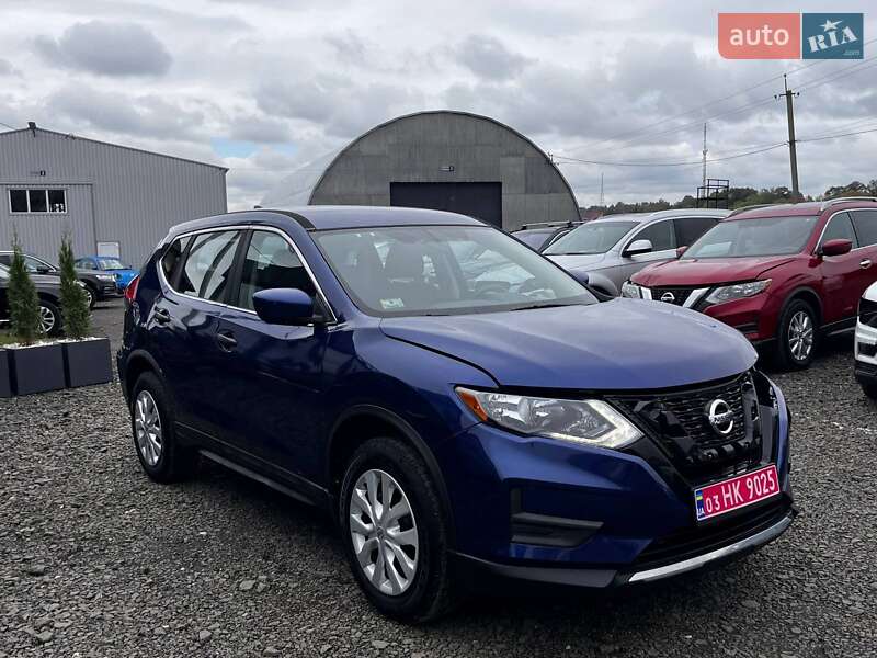 Внедорожник / Кроссовер Nissan Rogue 2017 в Луцке