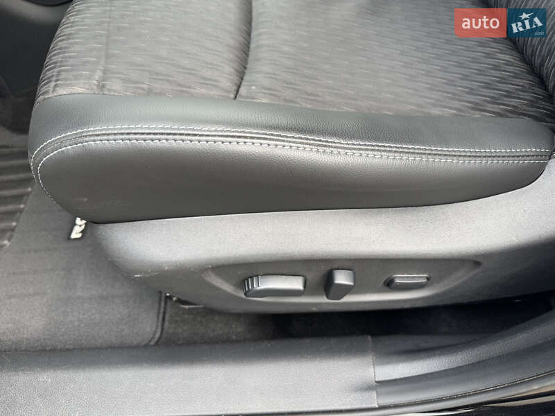 Позашляховик / Кросовер Nissan Rogue 2018 в Ізмаїлі