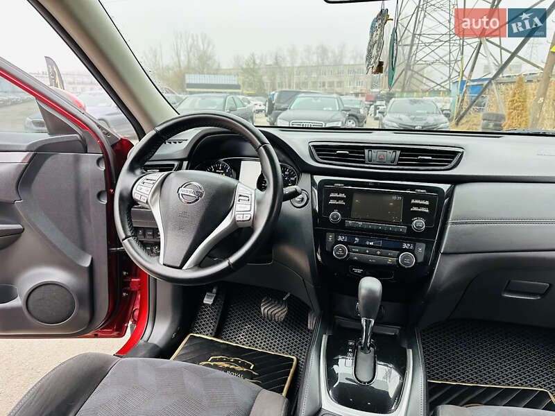 Внедорожник / Кроссовер Nissan Rogue 2015 в Харькове