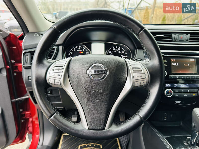 Внедорожник / Кроссовер Nissan Rogue 2015 в Харькове