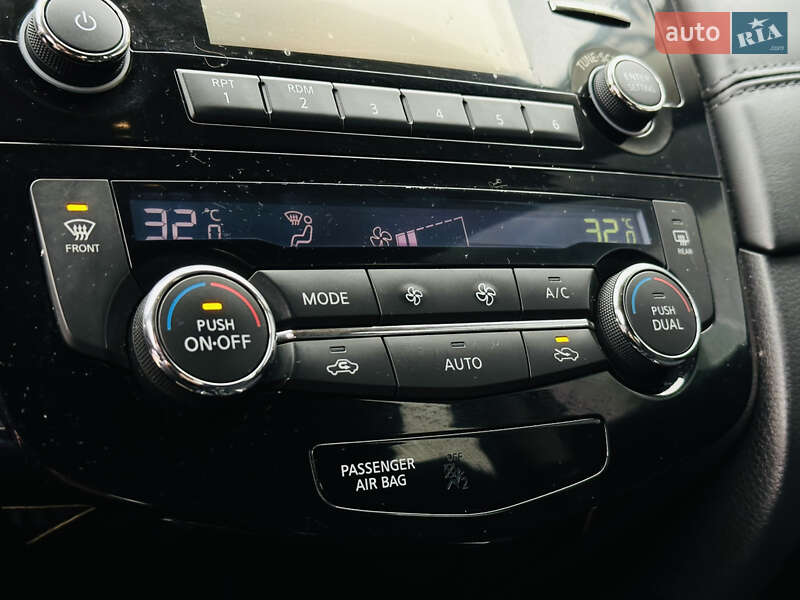 Внедорожник / Кроссовер Nissan Rogue 2015 в Харькове