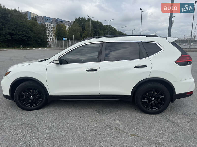 Внедорожник / Кроссовер Nissan Rogue 2016 в Мостиске