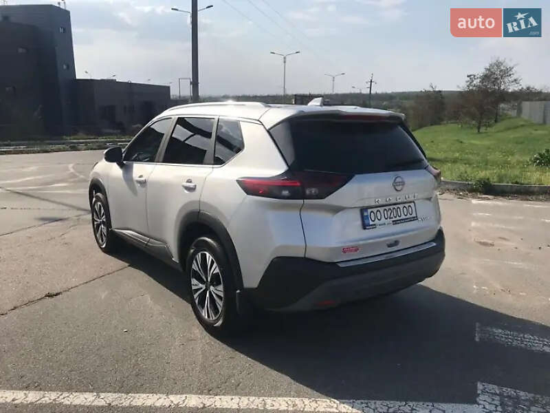 Внедорожник / Кроссовер Nissan Rogue 2022 в Львове