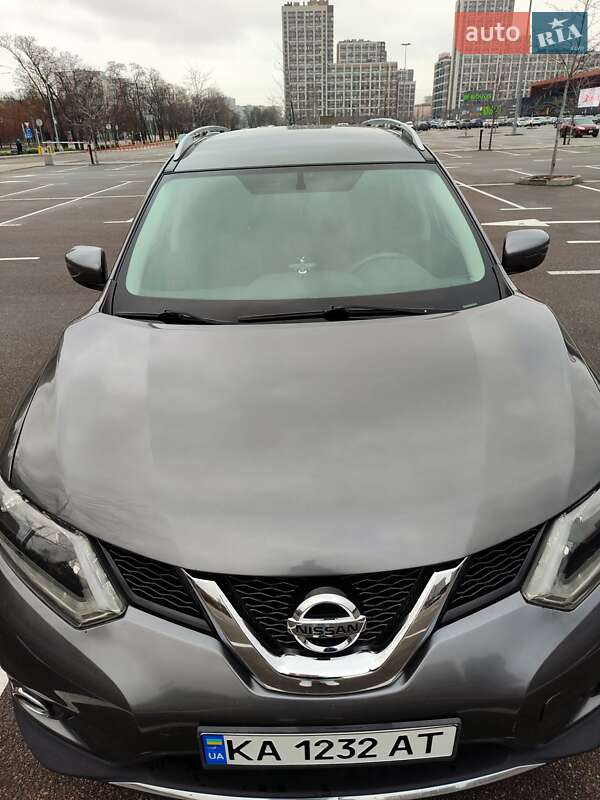 Внедорожник / Кроссовер Nissan Rogue 2015 в Киеве
