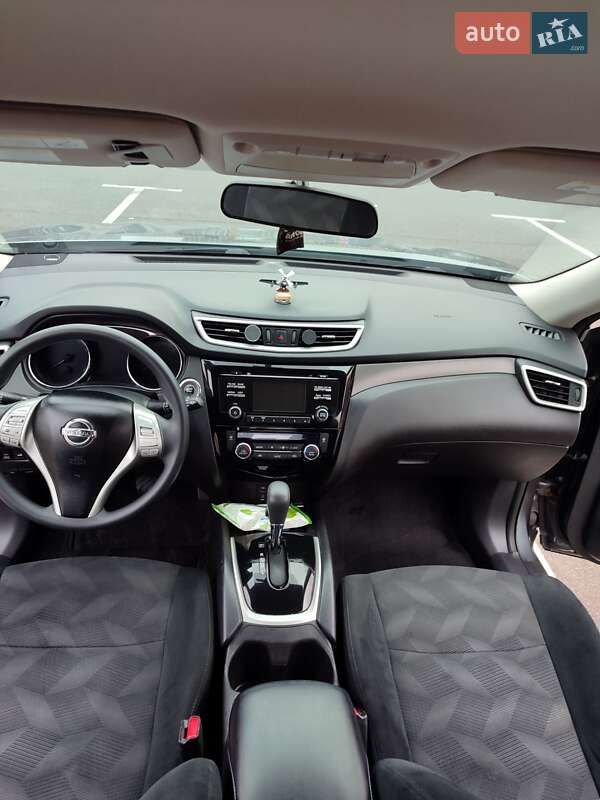 Внедорожник / Кроссовер Nissan Rogue 2015 в Киеве