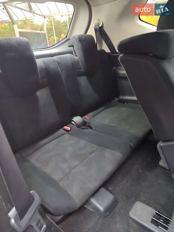 Внедорожник / Кроссовер Nissan Rogue 2015 в Киеве