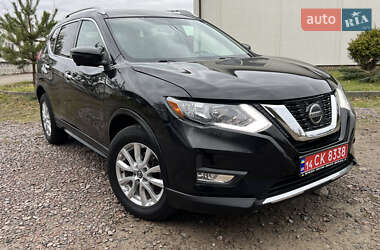 Позашляховик / Кросовер Nissan Rogue 2018 в Новояворівську