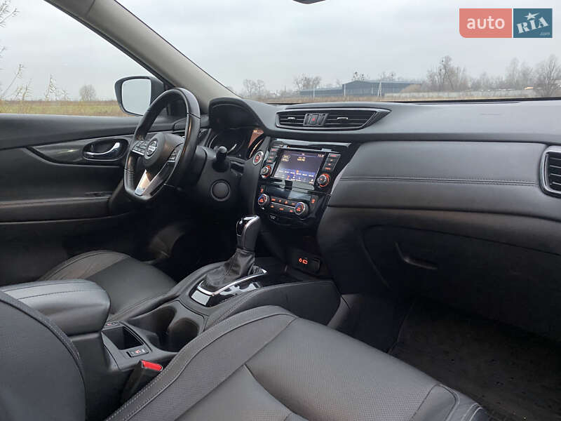 Внедорожник / Кроссовер Nissan Rogue 2020 в Киеве