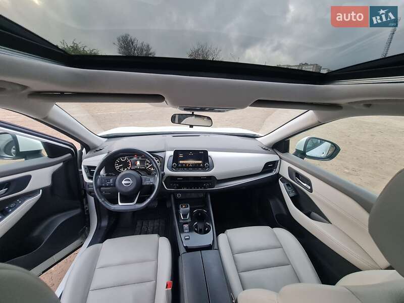 Внедорожник / Кроссовер Nissan Rogue 2023 в Черноморске