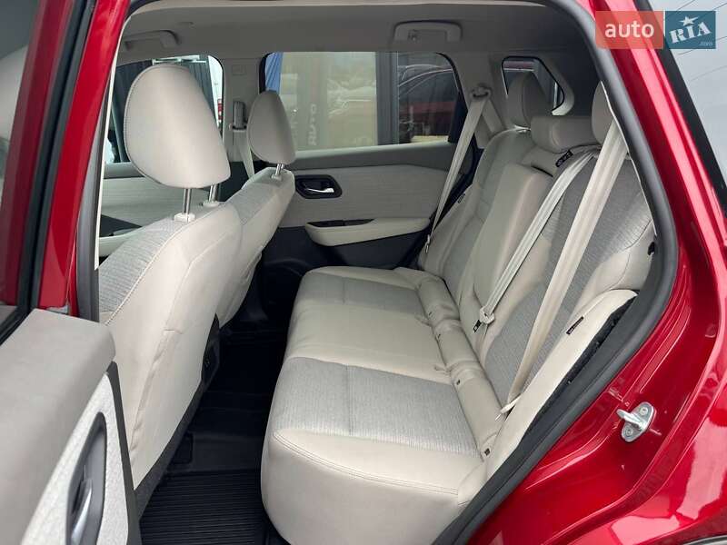 Внедорожник / Кроссовер Nissan Rogue 2022 в Луцке