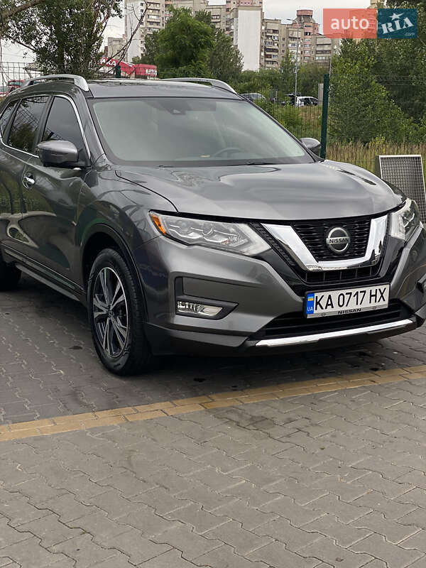 Внедорожник / Кроссовер Nissan Rogue 2018 в Киеве