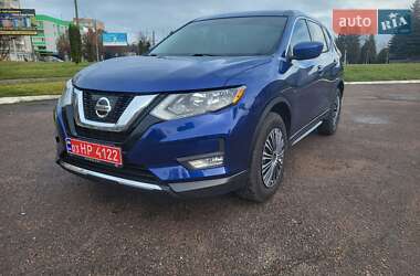 Позашляховик / Кросовер Nissan Rogue 2017 в Рівному