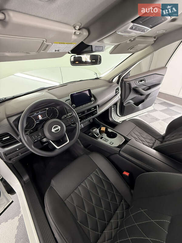 Позашляховик / Кросовер Nissan Rogue 2023 в Трускавці