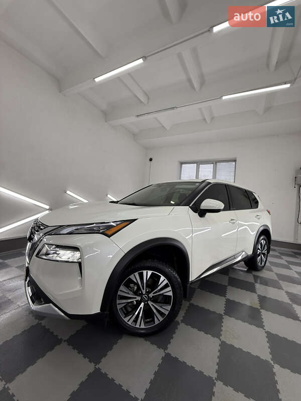 Позашляховик / Кросовер Nissan Rogue 2023 в Трускавці