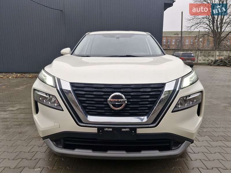 Позашляховик / Кросовер Nissan Rogue 2021 в Умані