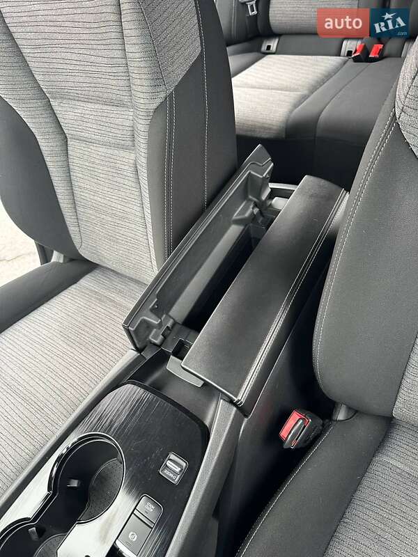 Внедорожник / Кроссовер Nissan Rogue 2021 в Запорожье