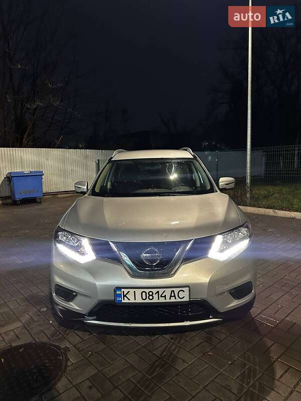 Позашляховик / Кросовер Nissan Rogue 2016 в Києві