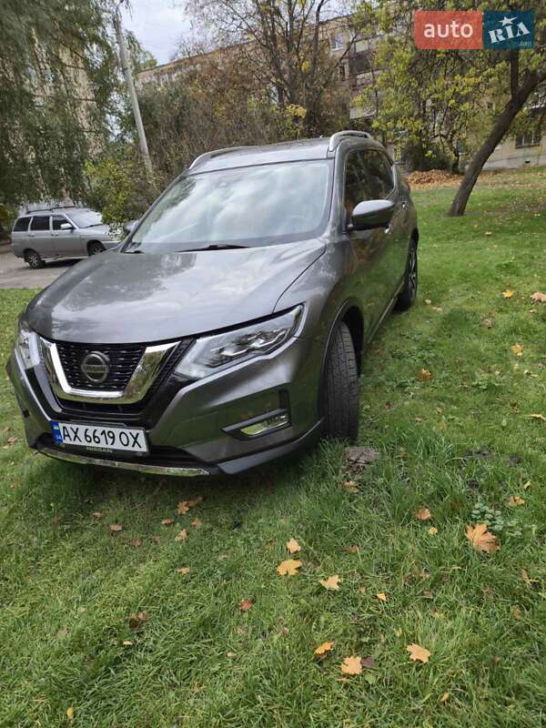 Позашляховик / Кросовер Nissan Rogue 2018 в Харкові