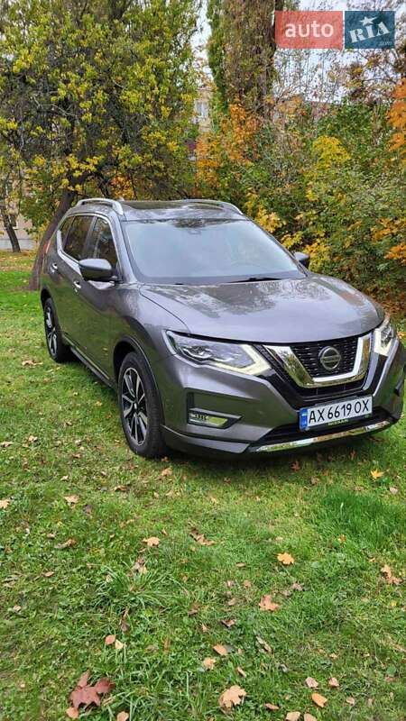 Позашляховик / Кросовер Nissan Rogue 2018 в Харкові