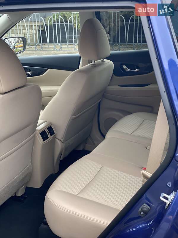 Внедорожник / Кроссовер Nissan Rogue 2020 в Сумах