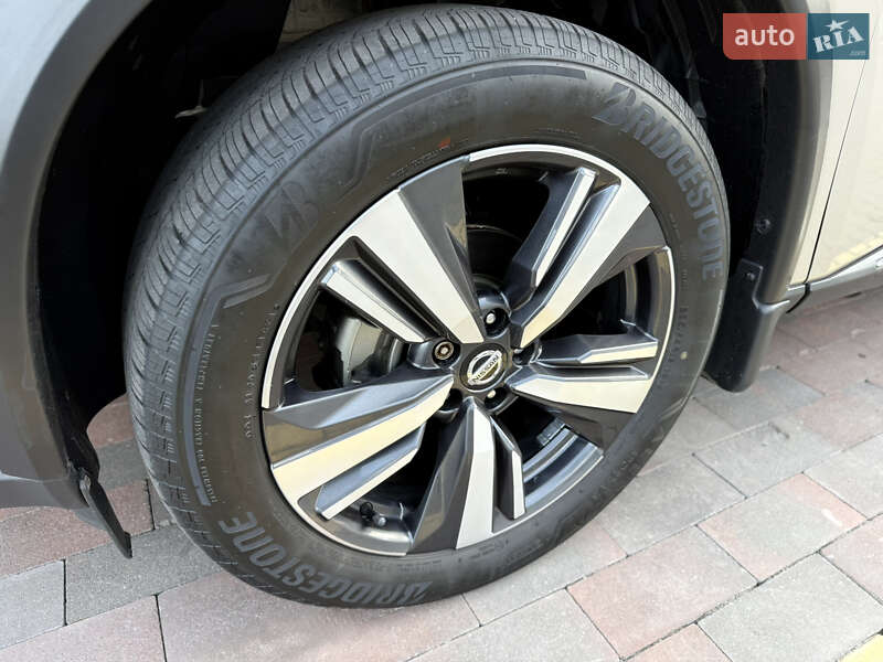 Позашляховик / Кросовер Nissan Rogue 2021 в Києві