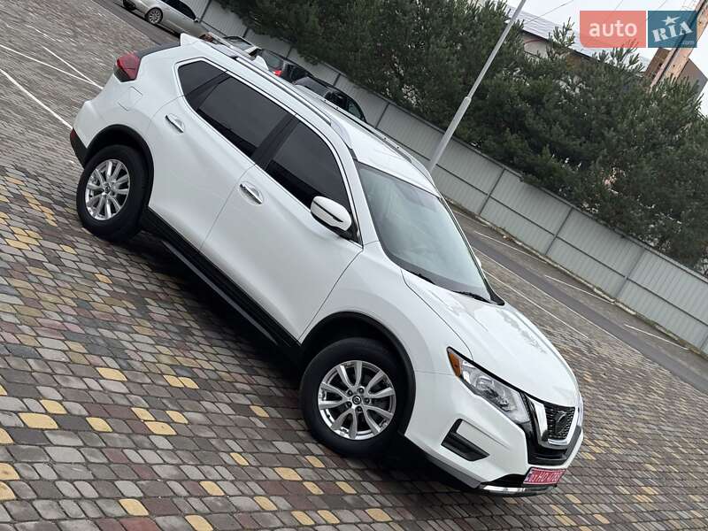 Позашляховик / Кросовер Nissan Rogue 2018 в Луцьку
