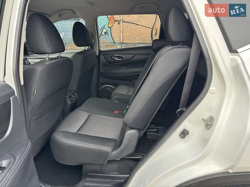 Позашляховик / Кросовер Nissan Rogue 2018 в Луцьку