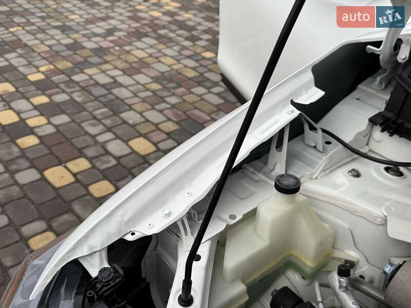 Позашляховик / Кросовер Nissan Rogue 2018 в Луцьку