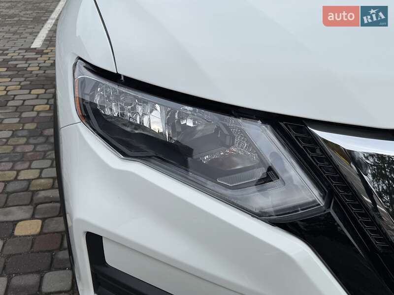 Позашляховик / Кросовер Nissan Rogue 2018 в Луцьку