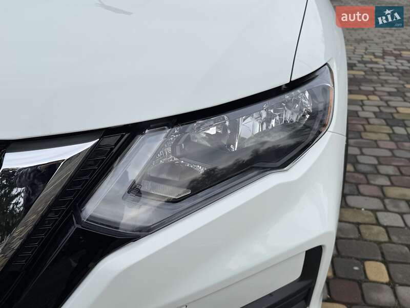 Позашляховик / Кросовер Nissan Rogue 2018 в Луцьку