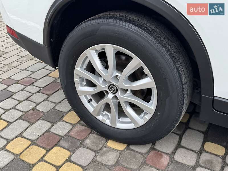 Позашляховик / Кросовер Nissan Rogue 2018 в Луцьку