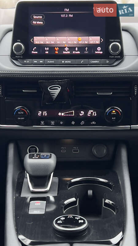 Позашляховик / Кросовер Nissan Rogue 2021 в Кам'янському