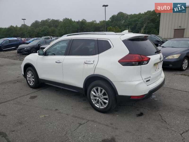 Внедорожник / Кроссовер Nissan Rogue 2020 в Львове