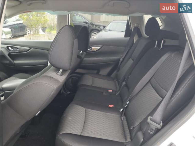 Внедорожник / Кроссовер Nissan Rogue 2020 в Львове