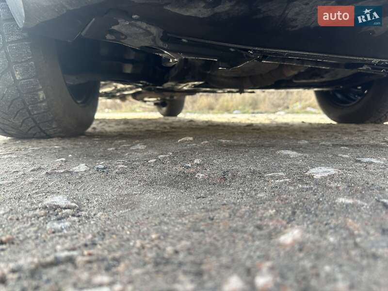 Позашляховик / Кросовер Nissan Rogue 2016 в Києві