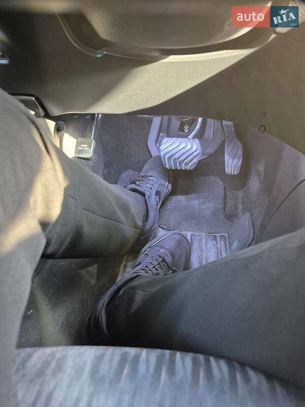 Позашляховик / Кросовер Nissan Rogue 2017 в Білій Церкві