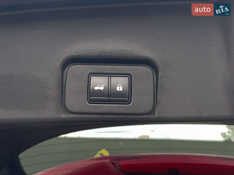 Внедорожник / Кроссовер Nissan Rogue 2021 в Одессе