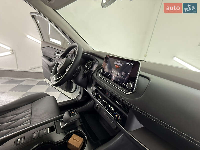 Внедорожник / Кроссовер Nissan Rogue 2023 в Трускавце